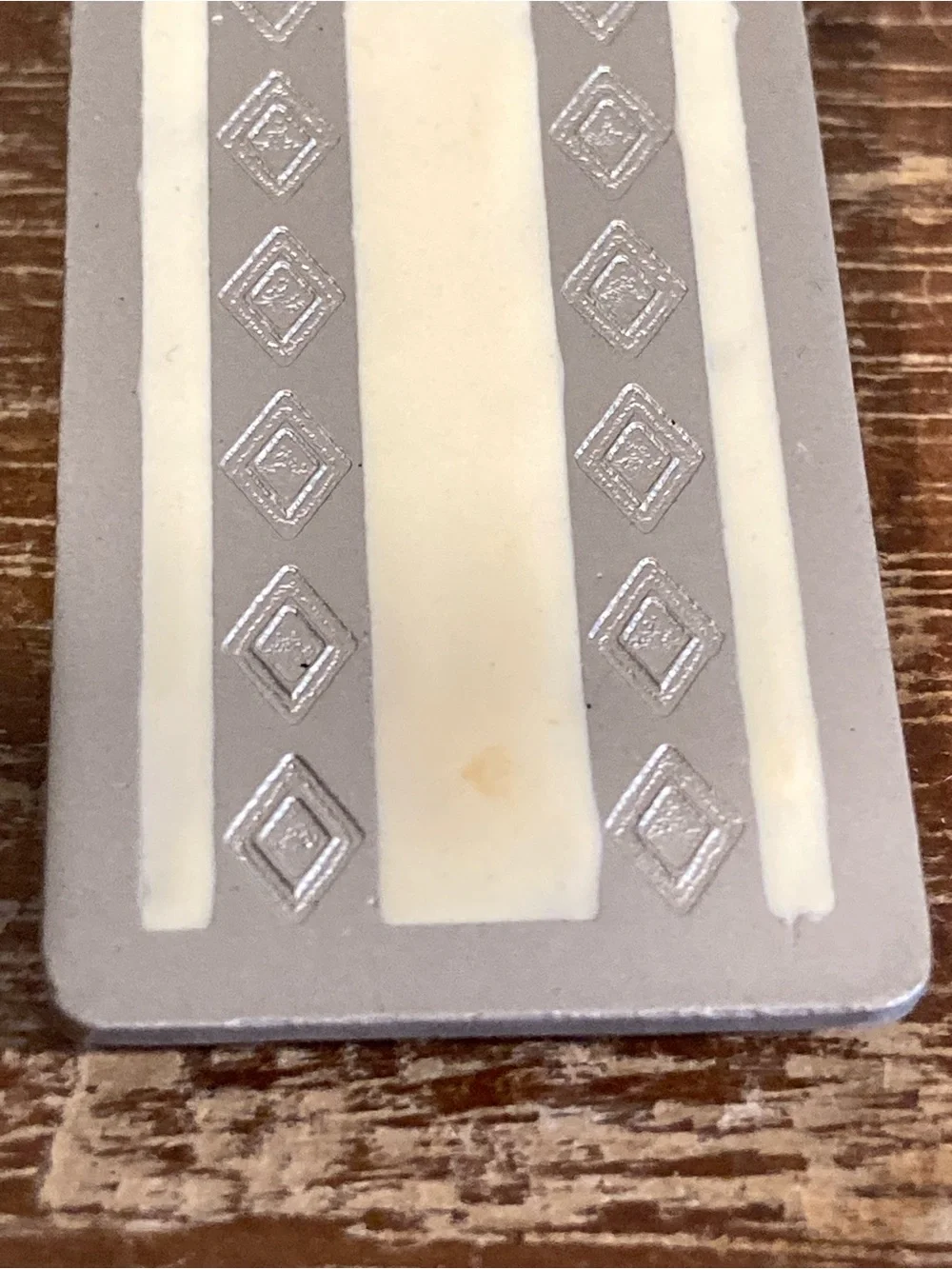 Men's Silver-Tone and Light Yellow Slim Money Clip